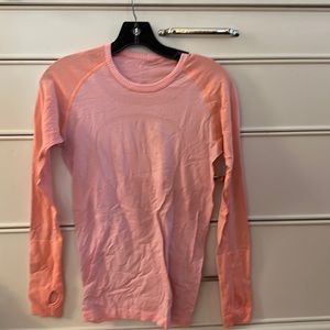 Light coral long sleeve light weight lululemon top